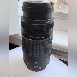 📸✨ Canon EF 75–300mm Ultrasonic Telephoto Zoom Lens – Precision, Timeless ✨📸